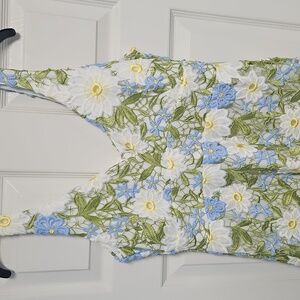 Layered With Love Floral Lace V-Neck Sleeveless A-line Dress:Daisy Print: Size-M